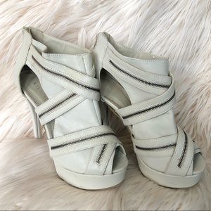 Liliana Light Cream High Heels Zipper Size 8
